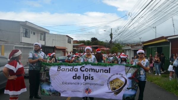 ¡Debut triunfal! Banda Comunal de&hellip;