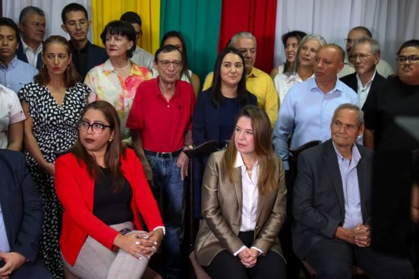 Autoridades municipales de 11 partidos&hellip;