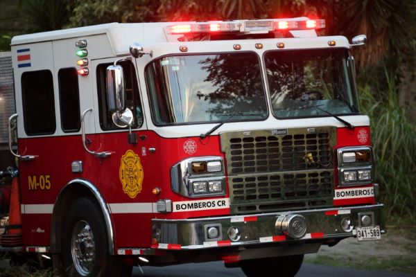 Bomberos controlan incendio en vivienda&hellip;