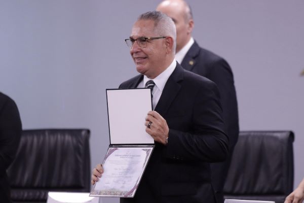 “ASUMO CON HONOR, RESPONSABILIDAD Y COMPROMISO”: RAFAEL ÁNGEL VARGAS RECIBE CREDENCIAL COMO DIPUTADO 2026-2030