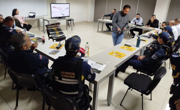 ICE CAPACITA A CUERPOS POLICIALES EN GOICOECHEA PARA PROTEGER INFRAESTRUCTURA DE TELECOMUNICACIONES