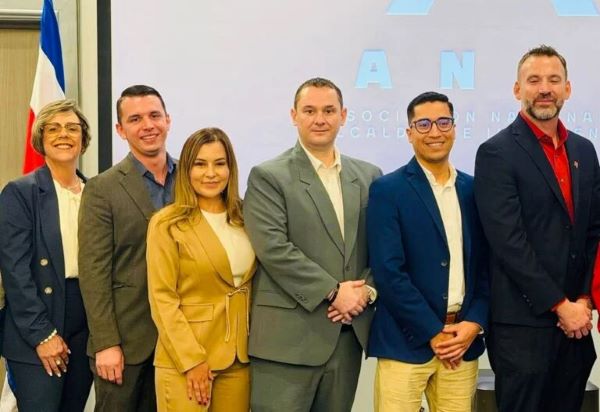 ALCALDES CERCANOS A CHAVES ASUMEN CONTROL DE LA ANAI TRAS ELECCIÓN HISTÓRICA